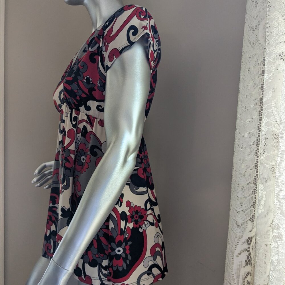 Sixteen Red Grey Black V-neck Tunic - Picture 5 of 12